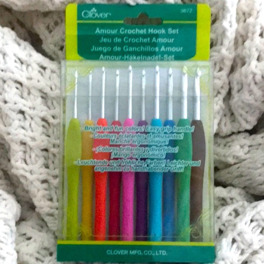 Clover Amour Crochet Hook Set 10